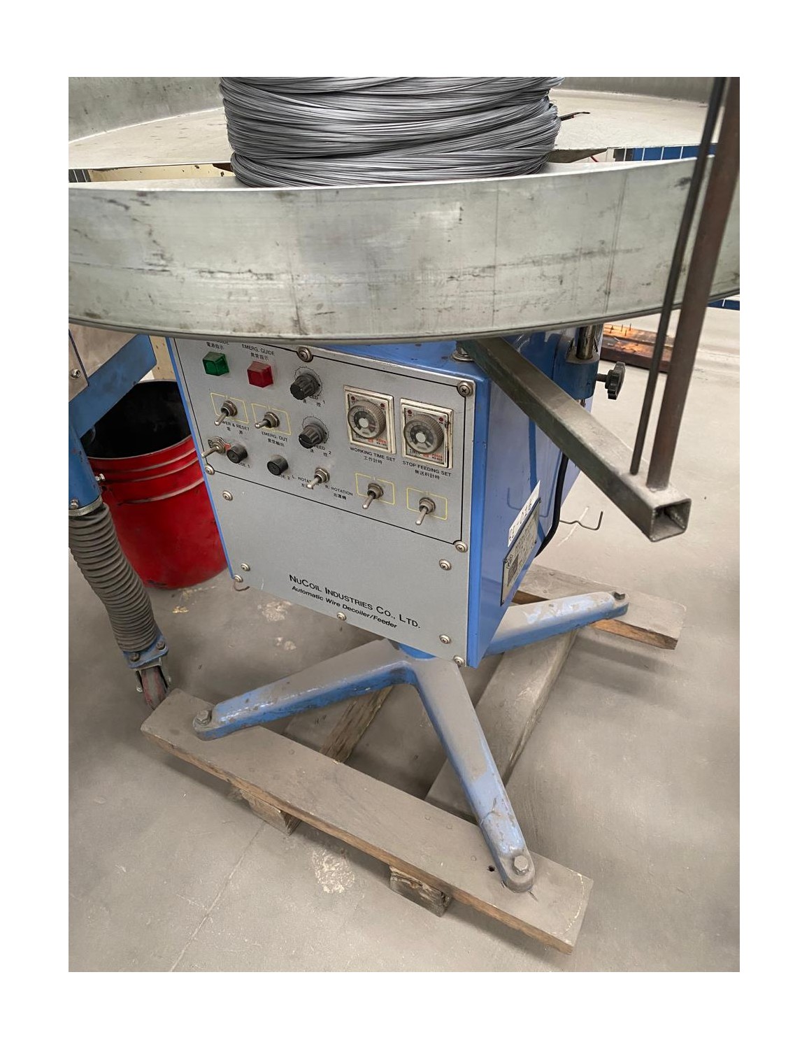 Desenrollador Automático de Alambre NuCoil 100