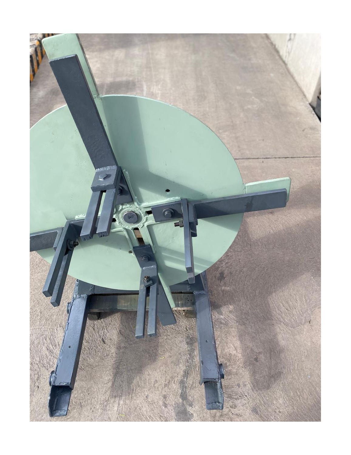 Desenrollador Mecánico en Vertical