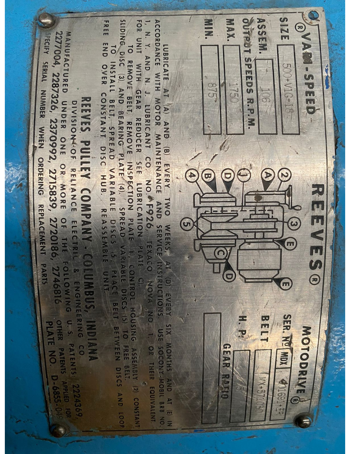 Máquina mecánica enrolladora de alambre.